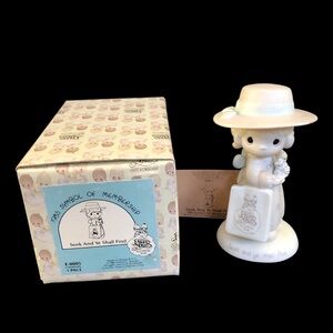 Precious Moments Figurine "Seek And Ye Shall Find" E-0005 '84 w Original Box NIB